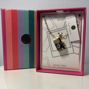 True to Form “Gold & Black Camera Pendant Necklace” NWT **